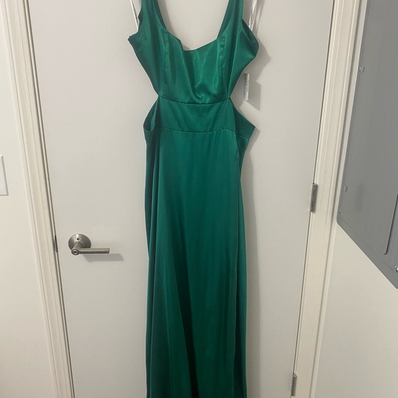 Emerald Green Prom Dress NWT! - Picture 9 of 11